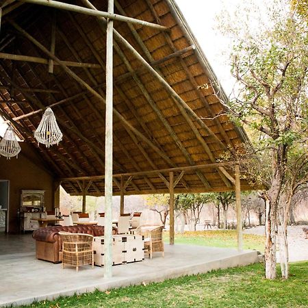 Toshari Lodge Okaukuejo Luaran gambar