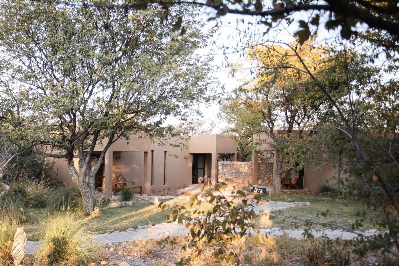 Toshari Lodge Okaukuejo Luaran gambar