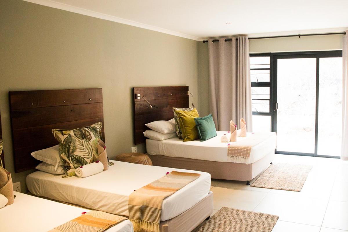 Toshari Lodge Okaukuejo Luaran gambar