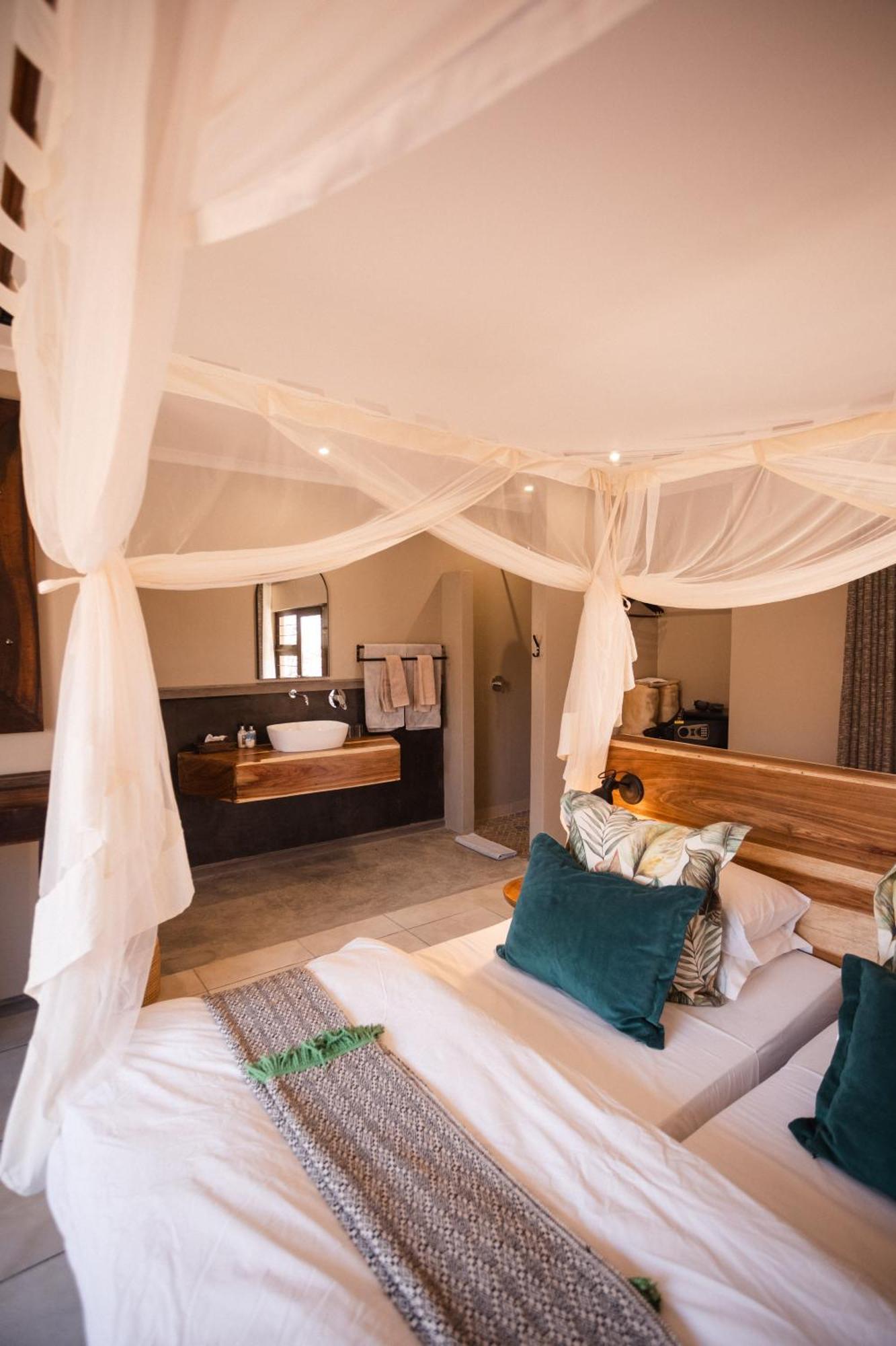Toshari Lodge Okaukuejo Luaran gambar