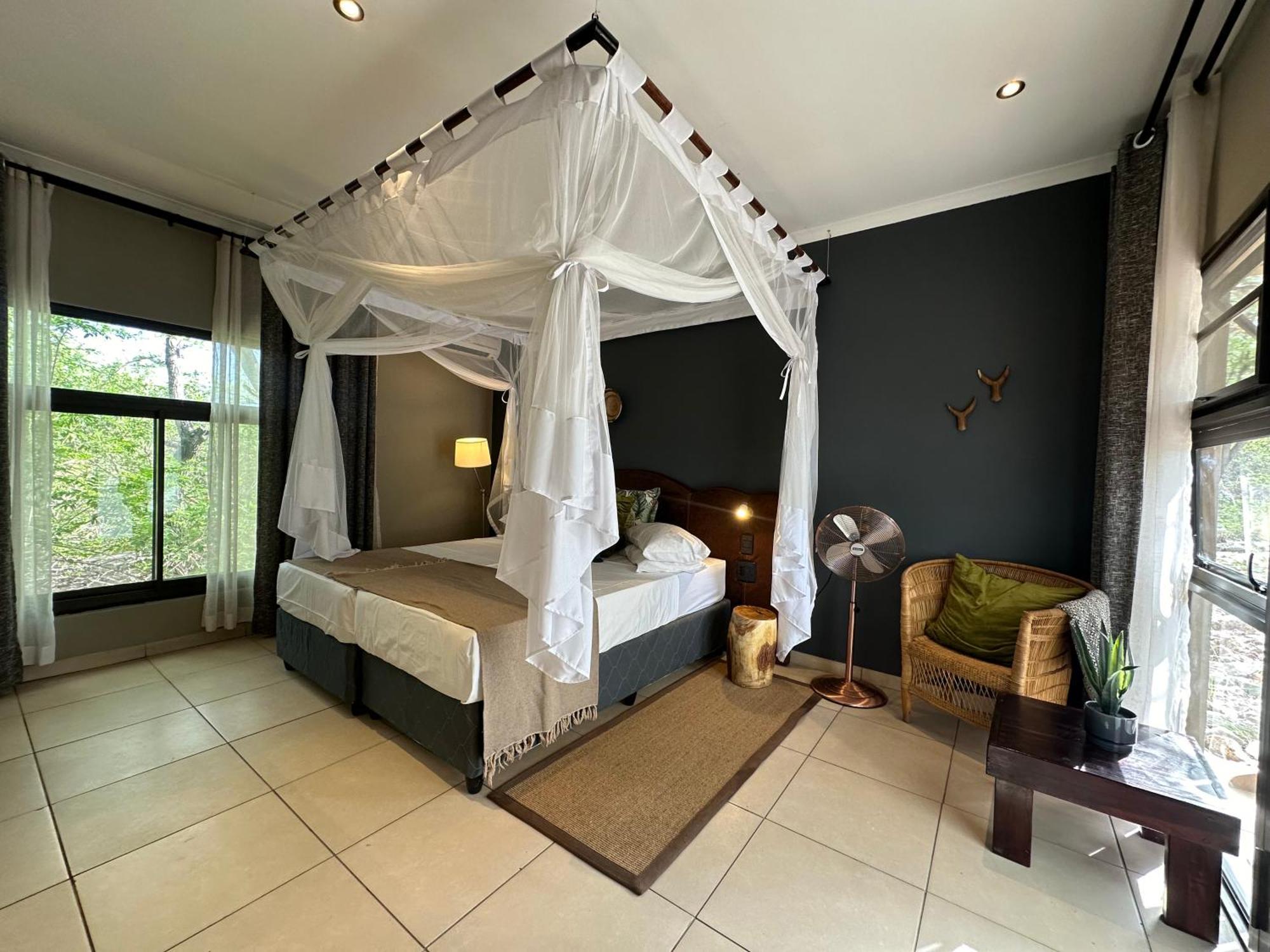 Toshari Lodge Okaukuejo Luaran gambar