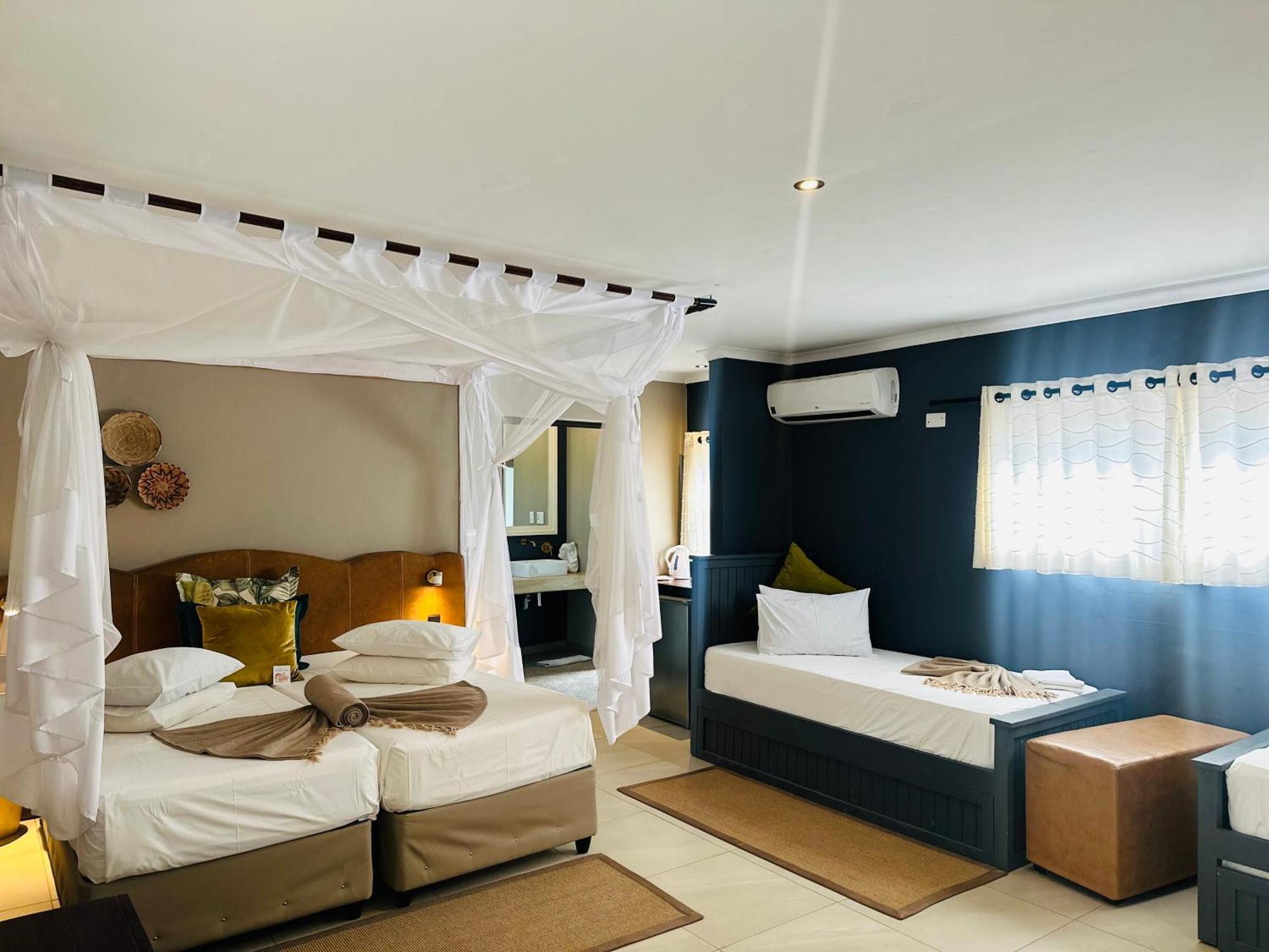 Toshari Lodge Okaukuejo Luaran gambar