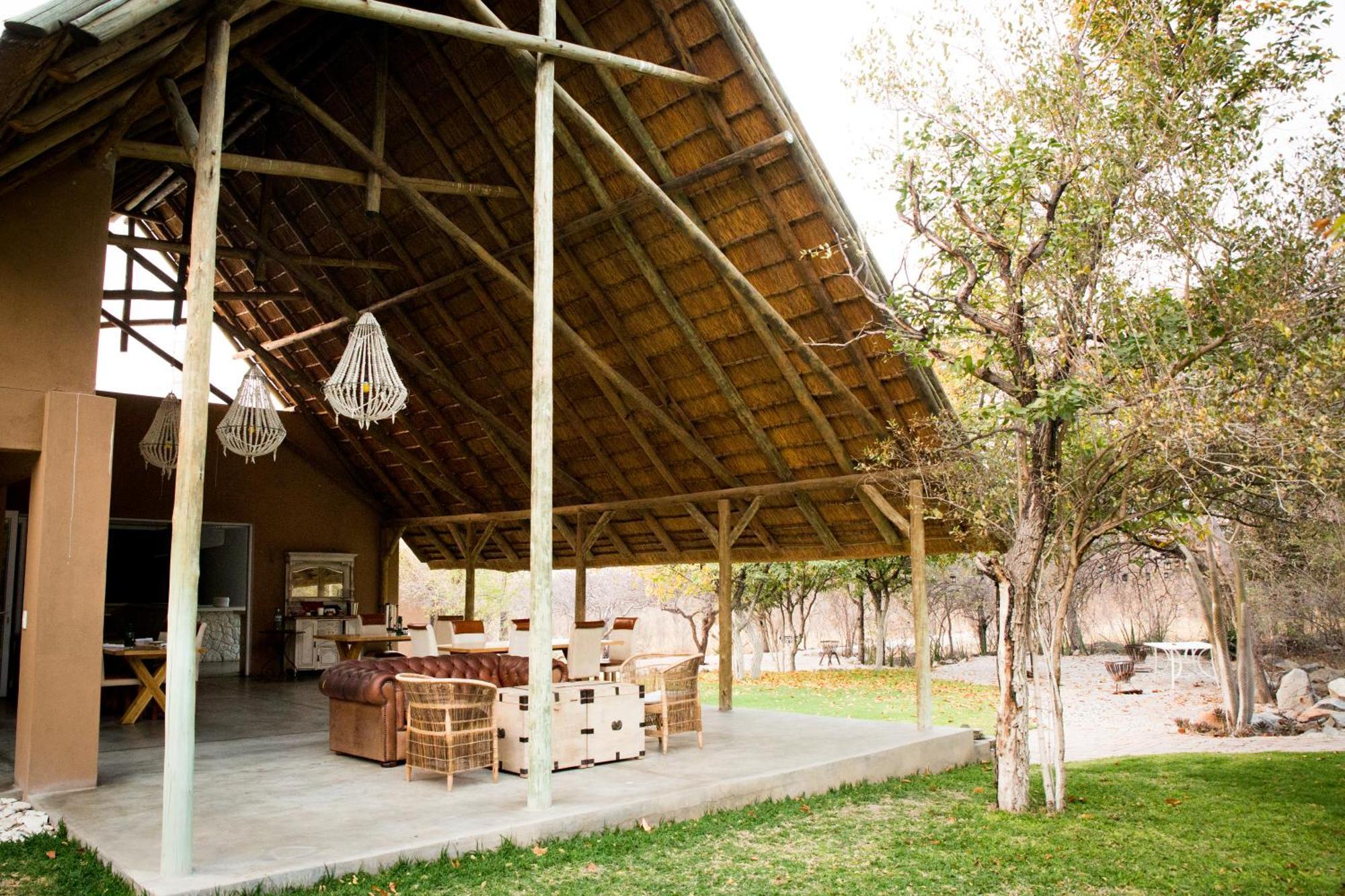Toshari Lodge Okaukuejo Luaran gambar