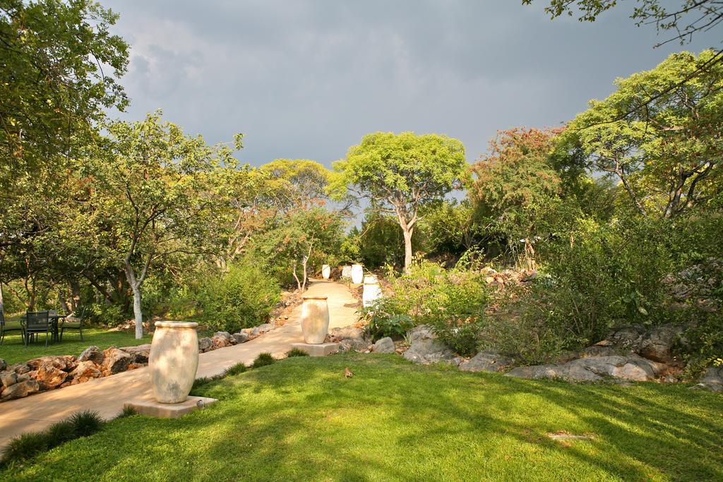 Toshari Lodge Okaukuejo Luaran gambar